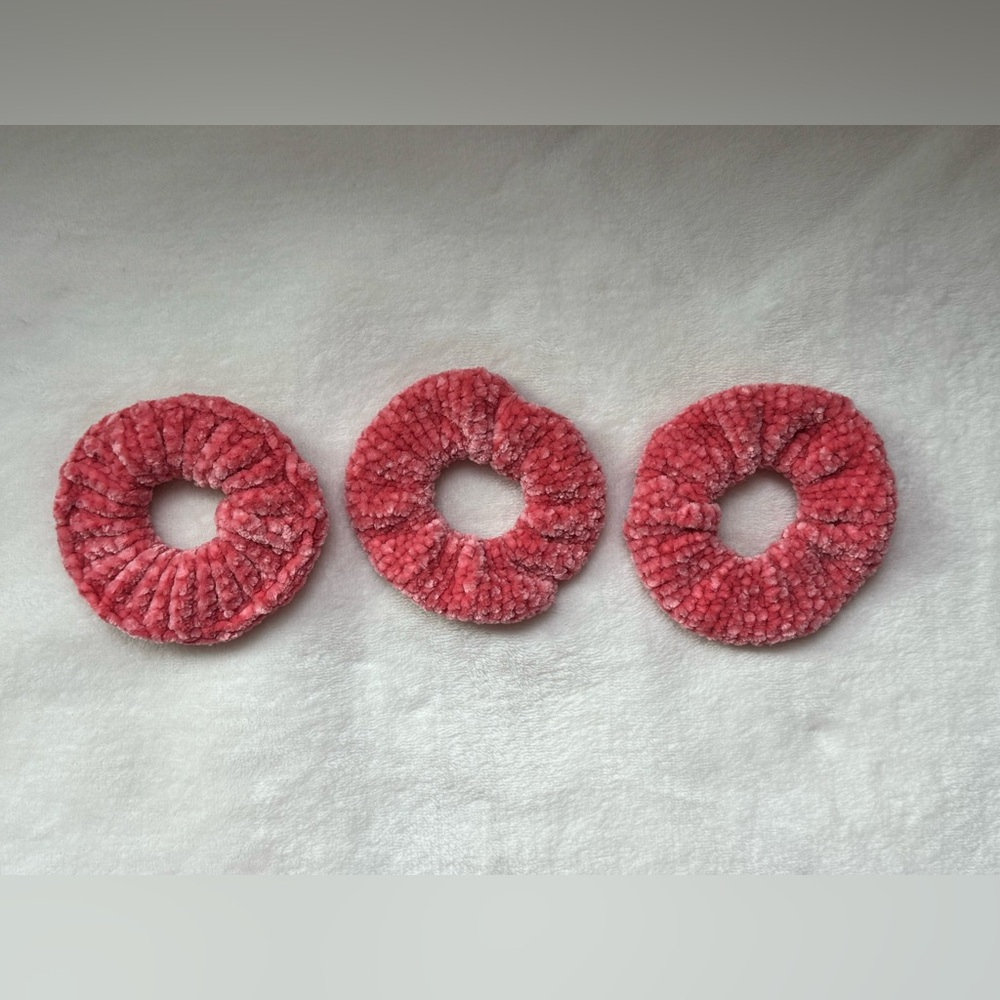 Handmade Crochet Scrunchies 3pk - Picture 6 of 8